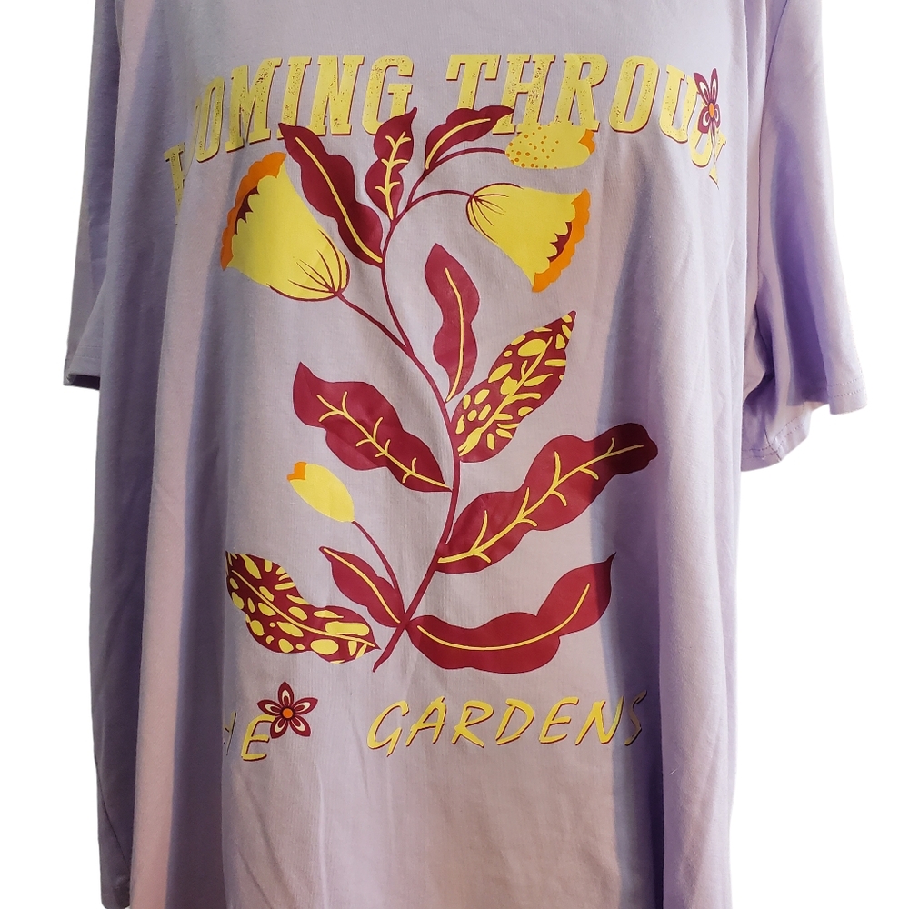 Bloomchic Women's Purple Blooming Through The Garden Floral Tee Size 22-24 New